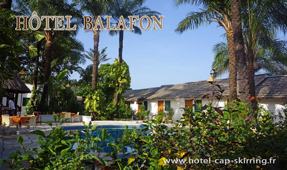 l'hôtel est situé en plein centre ville de cap skirring proche de la plage et toutes les commodités, restaurant commerces bar...